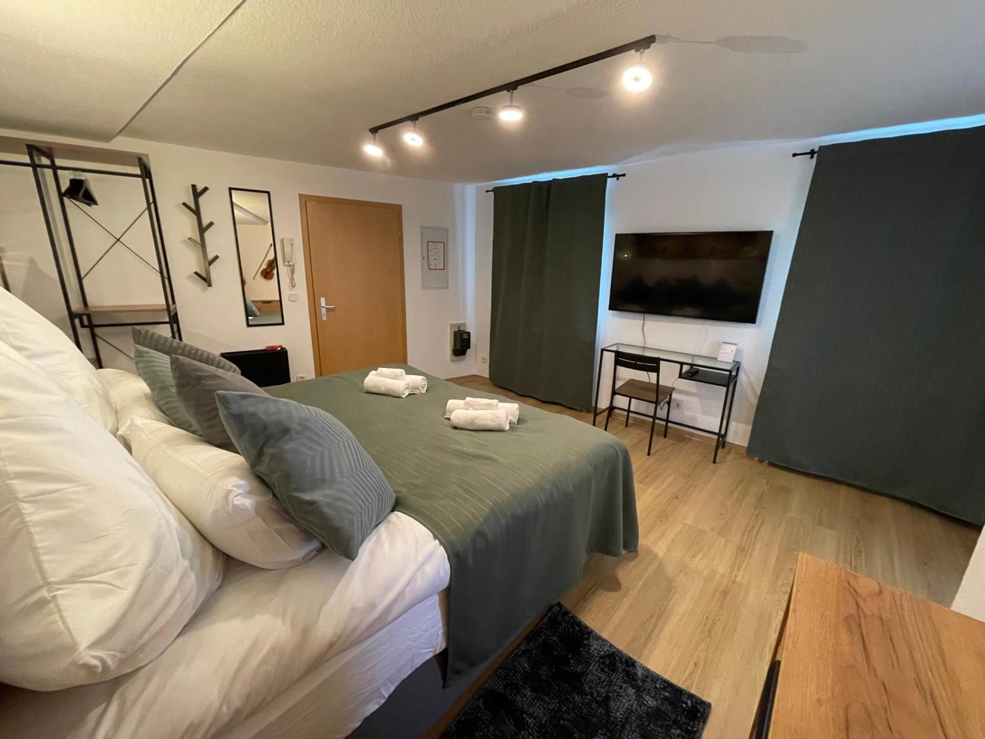 Apartment Violine1 Am Bahnhof-City ไบรอยท์ ภายนอก รูปภาพ