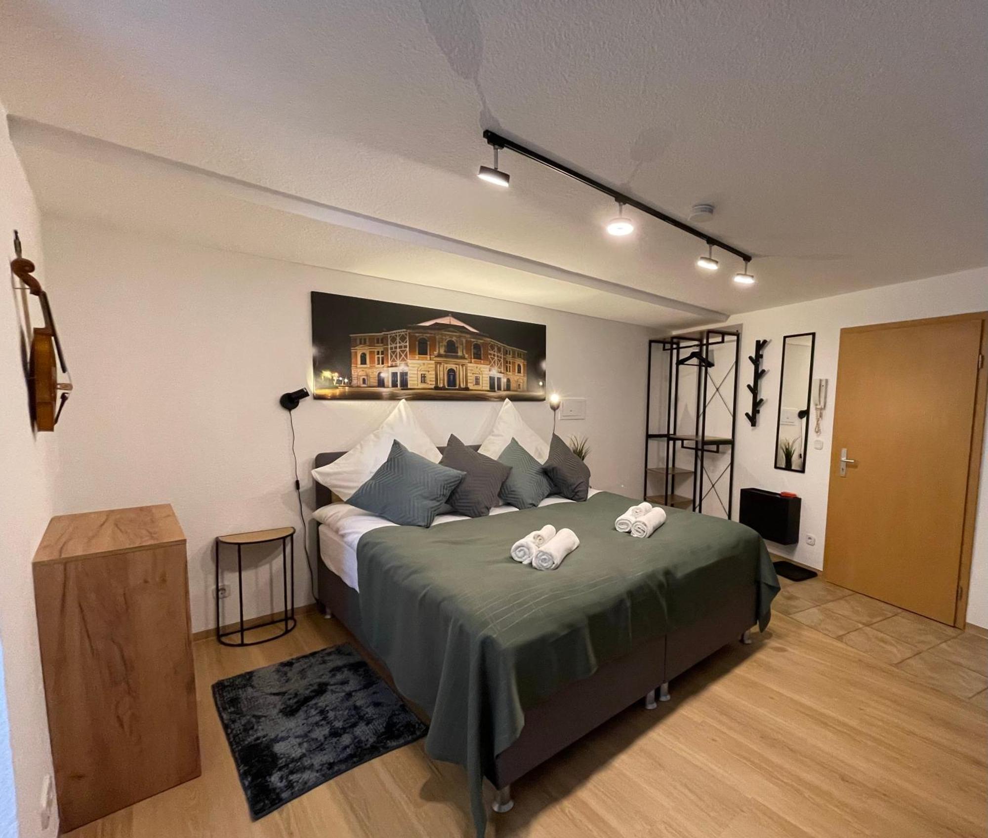 Apartment Violine1 Am Bahnhof-City ไบรอยท์ ภายนอก รูปภาพ