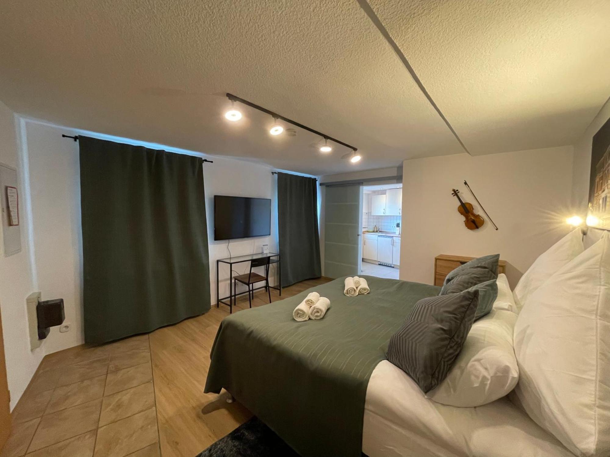 Apartment Violine1 Am Bahnhof-City ไบรอยท์ ภายนอก รูปภาพ